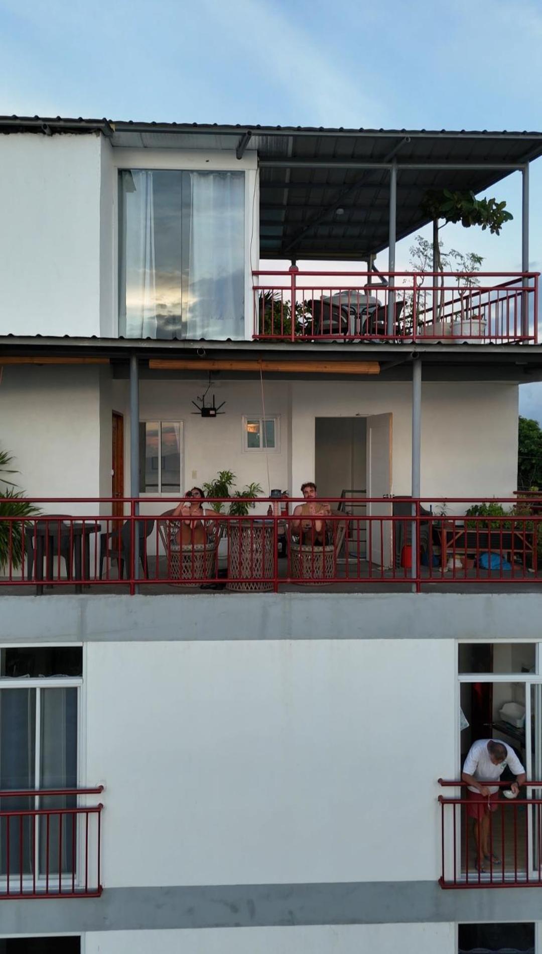 Strandhaus Condotel Moalboal Exterior photo